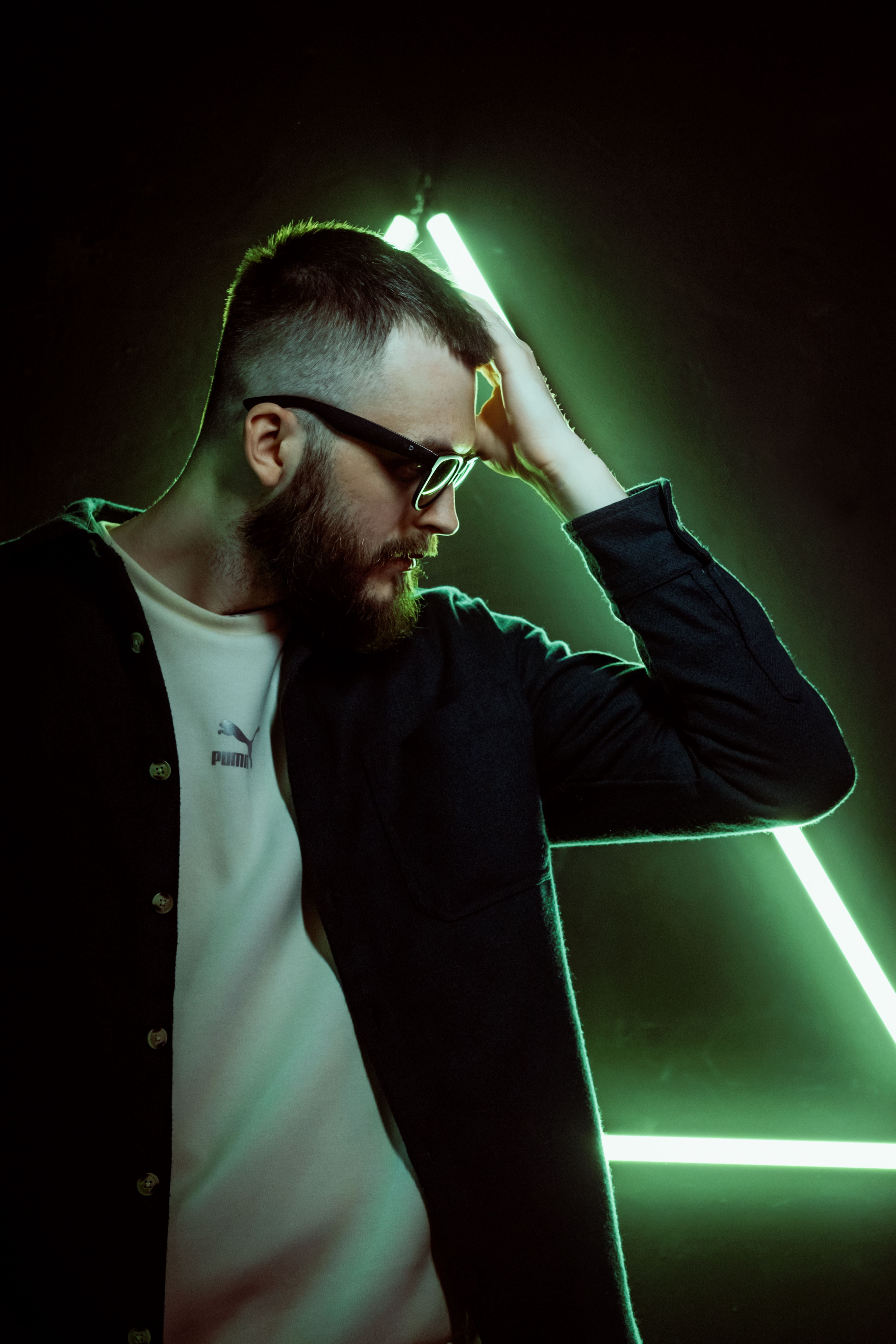 AURA MAN GLASSES